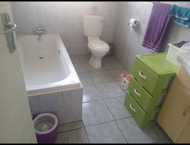 5 bed property for sale in RIDGEWAY